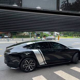 适用于阿维塔12车身车贴拉花阿维塔11车身熊猫个性拉花贴纸彩条