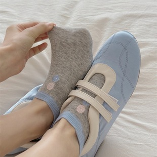 春夏季 网眼透气纯色百搭纽扣刺绣棉袜硅胶防滑不掉跟船袜 短袜女款