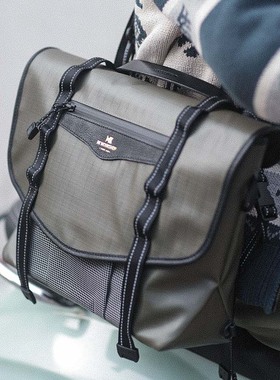 HKWORKSHOP邮差包骑行单肩斜跨大容量笔记本电脑公文防水自行车包