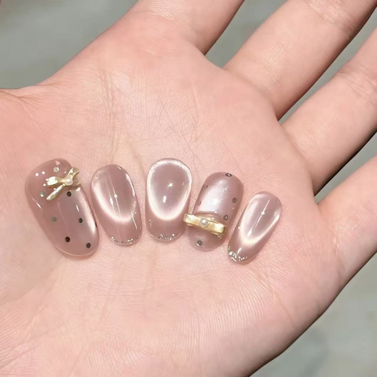 【金粉少女】穿戴纯手工气质裸色猫眼高级蝴蝶结千金显白贴片波点,彩妆/香水/美妆工具,穿戴甲/甲片,淘宝优惠券,粉丝福利购,淘宝优惠卷