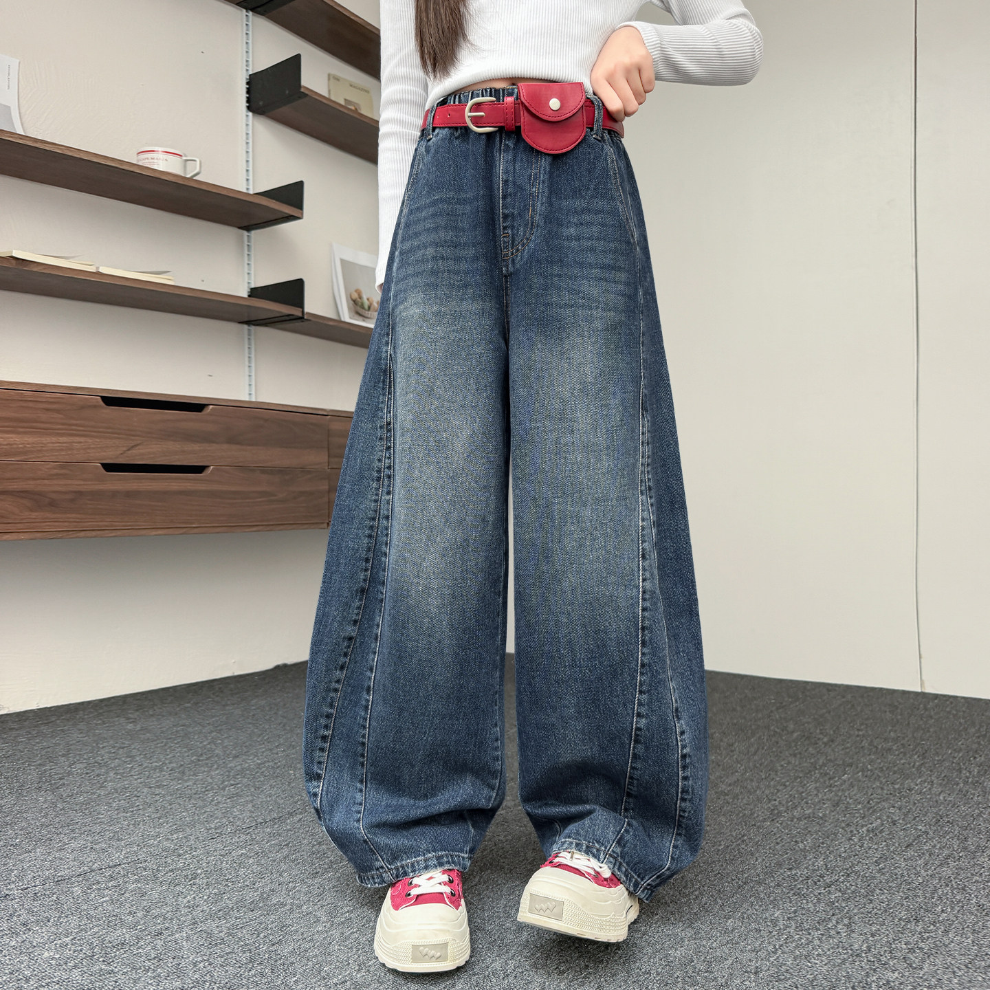 儿童裤子女童牛仔裤2026新款初中学生女孩弯刀裤春秋季女大童长裤