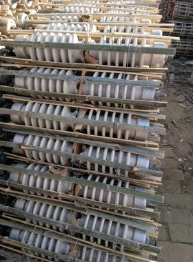 厂家批发柱式瓷绝缘子R12.5ET125N R12.5ET150N R12.5ET170N