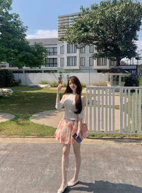 Ke7en blum*arin*e新花色麻料A字版自带蓬感大百褶亚麻碎花半身裙