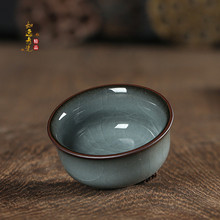 龙泉青瓷王文铁骨冰裂品茗杯1