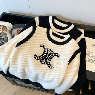 凯旋门重工钉珠拼色圆领针织衫毛衣女套头宽松长袖百搭上衣2025冬