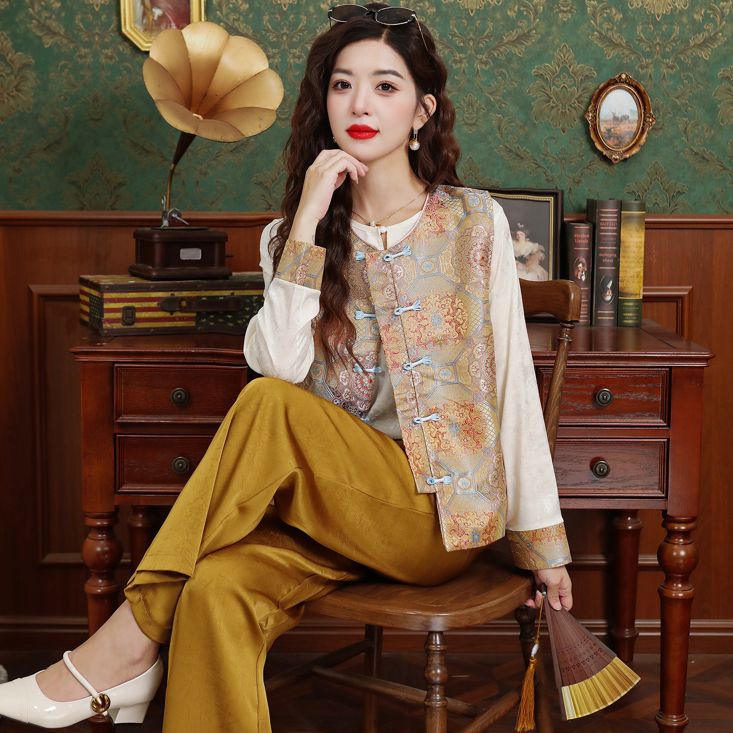 实拍时尚国风三件套简约长袖打底衫上衣设计感马甲宽松阔腿裤套装,女装/女士精品,马夹,淘宝优惠券,粉丝福利购,淘宝优惠卷