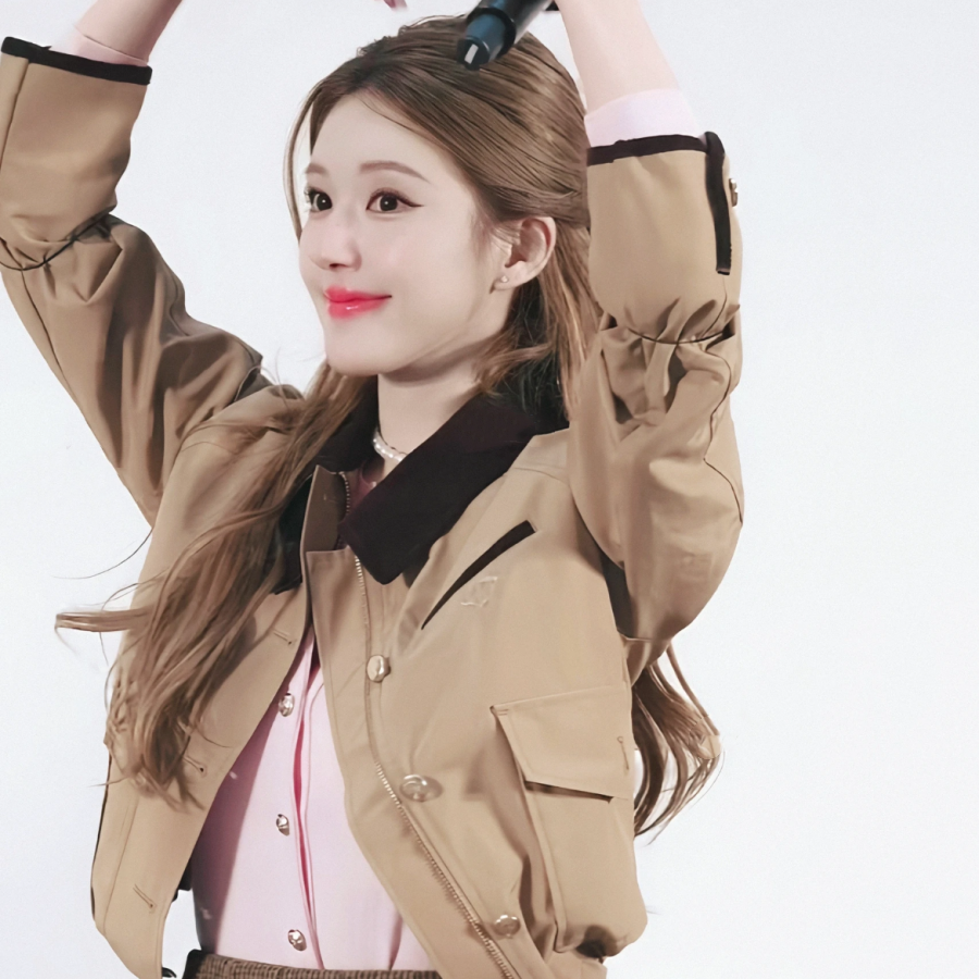 赵露思同款小熊2025秋新款可露丽风复古通勤短外套翻领夹克外套女