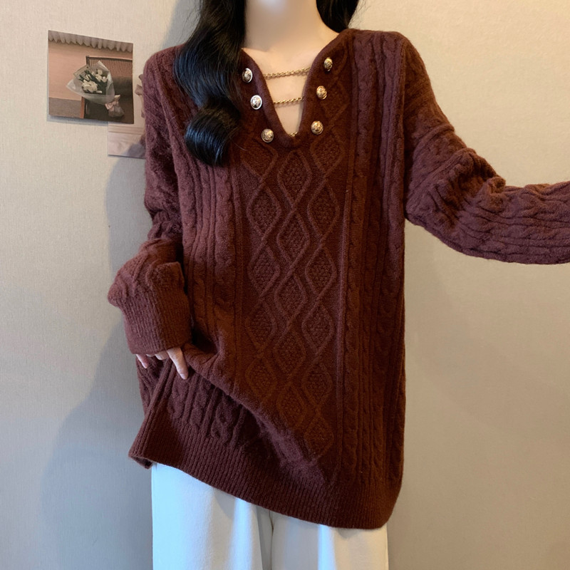 实拍 胖mm秋冬装大码女装V领设计感麻花毛衣显瘦宽松针织衫中长款