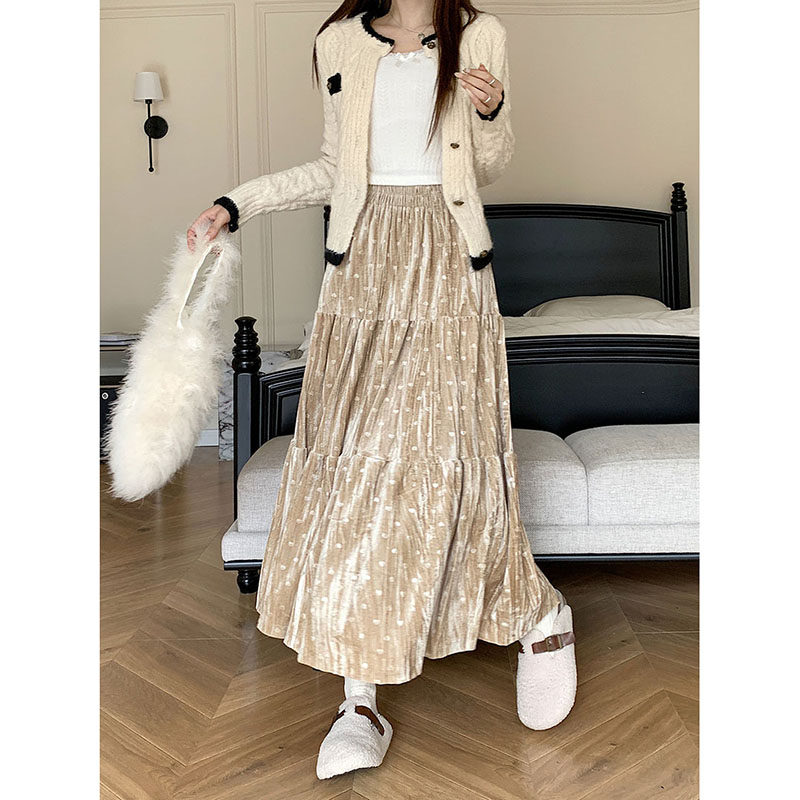 实拍2026新款设计感爱心丝绒裙高腰显瘦百褶蛋糕裙大摆裙女,女装/女士精品,半身裙,淘宝优惠券,粉丝福利购,淘宝优惠卷