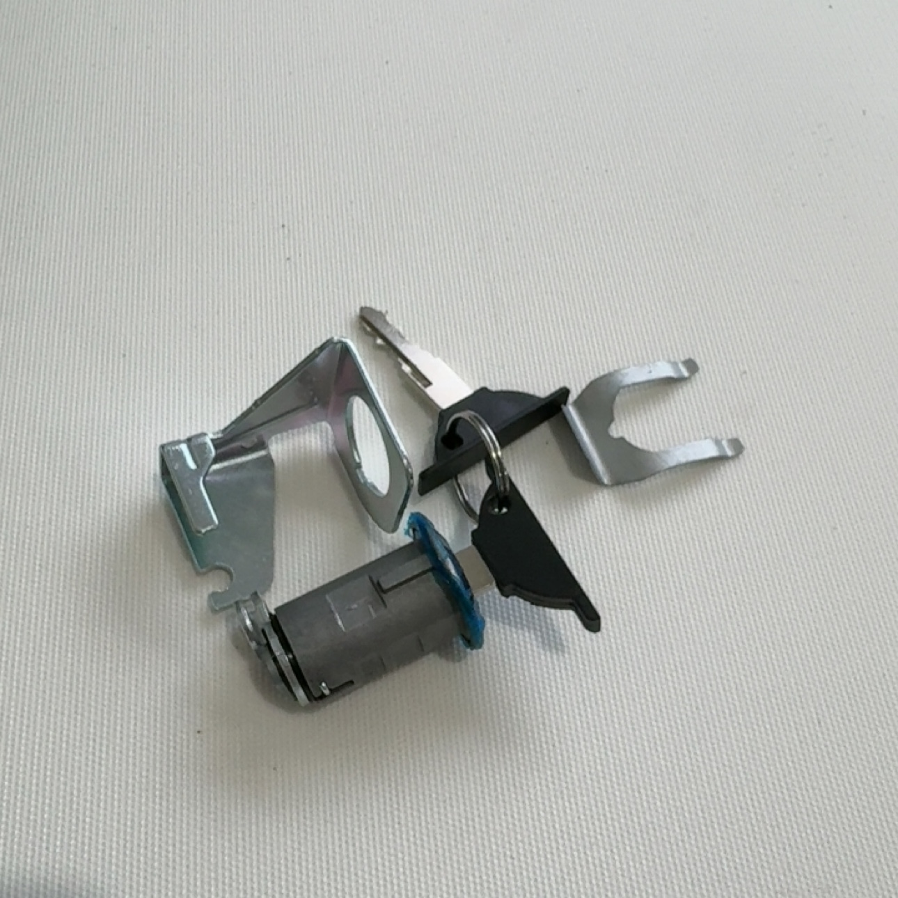 适用电动车座垫锁2024Mzmix/MzMAx/Mz110/2025Mzmix 座桶锁锯齿状