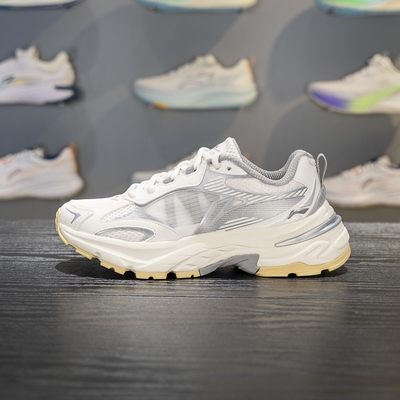 李宁耐磨透气女子系带休闲鞋