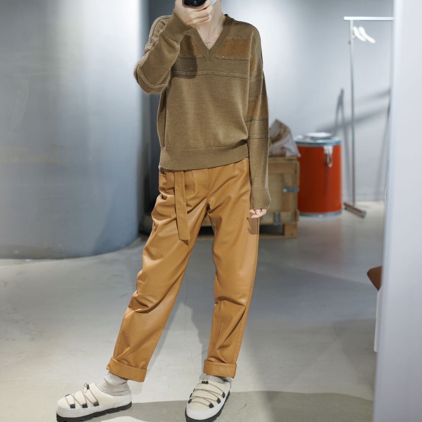 上身巨美！高级v领毛衣