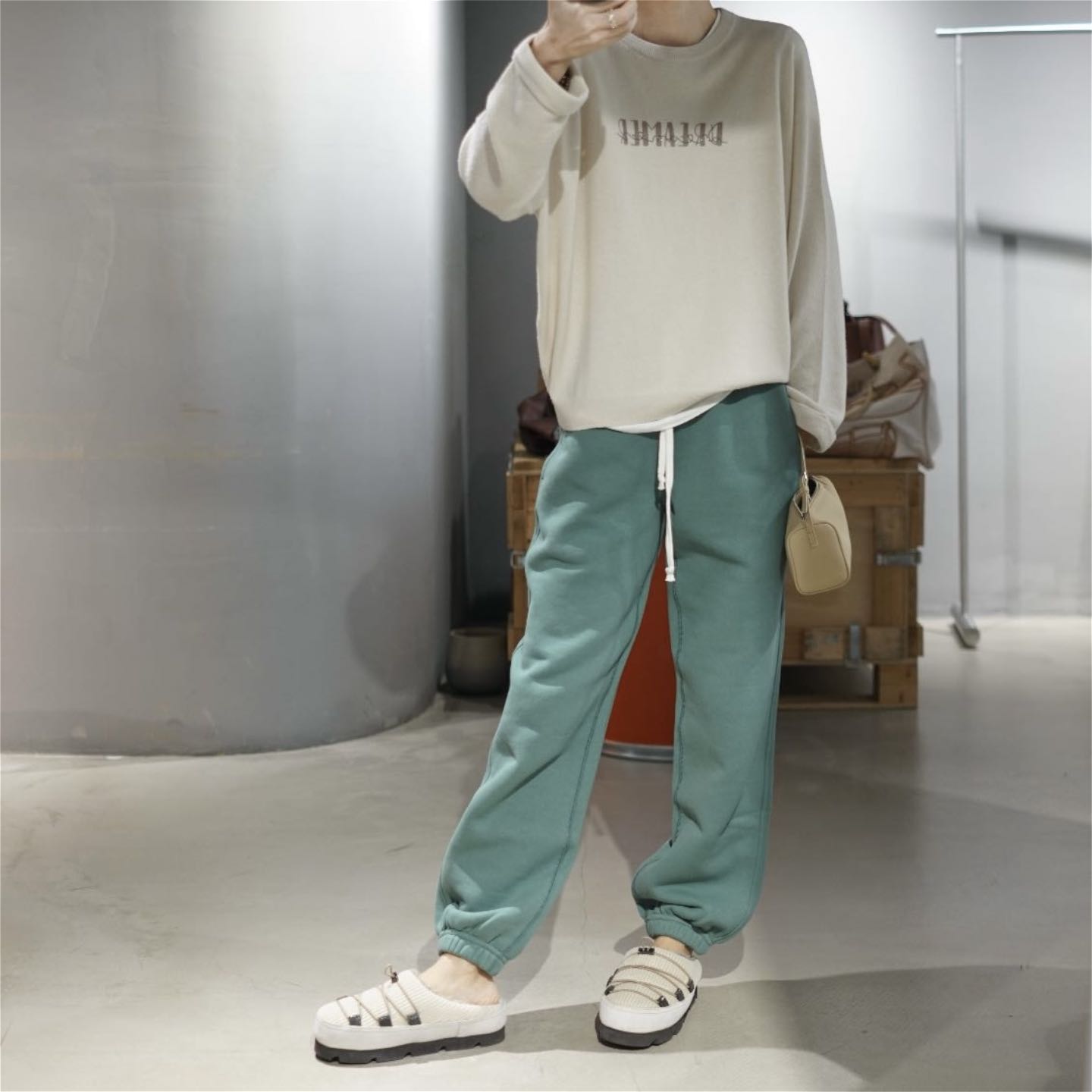 舒适又保暖 色调好看又百搭 加绒卫裤 4色