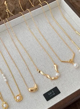 气质金色项链女2025新款爆款轻奢小众设计锁骨链颈链配饰高级感