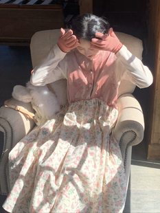 草草的Molly 粉色丝绒拼接碎花背心连衣裙 女秋冬内搭不规则裙子