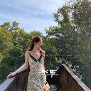 SHE U十三行法式纯欲风蕾丝波点连衣裙女2026春季新款度假休闲裙
