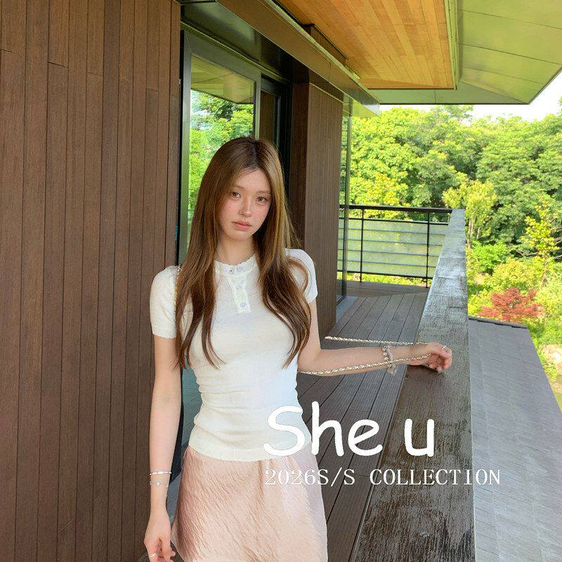 SHE十三行韩系甜美风亨利领纽扣