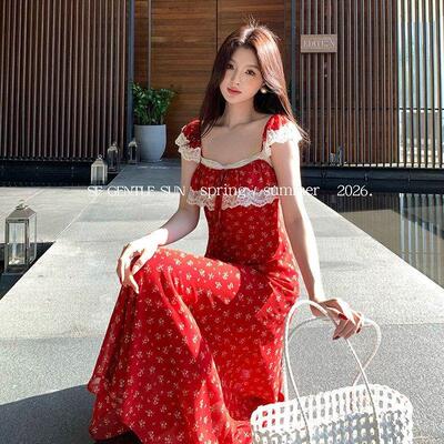 秀熙熙法式复古碎花蕾丝吊带裙