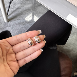 050新款 简约气质高级耳饰 法式