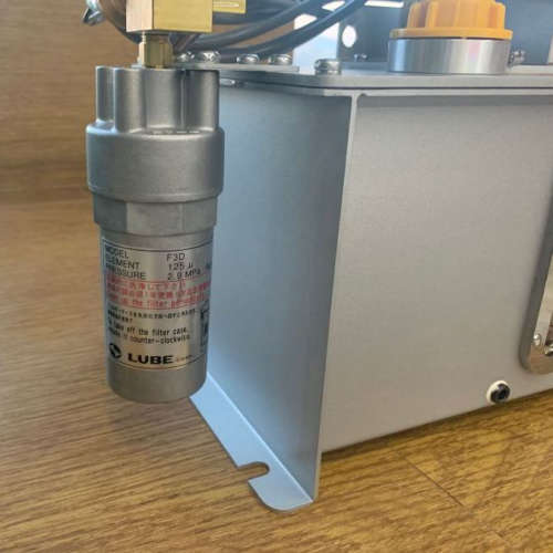 日本LUBE润滑泵AMI-200S CODE NO.202034电动旧款EGM-10S-4-4C