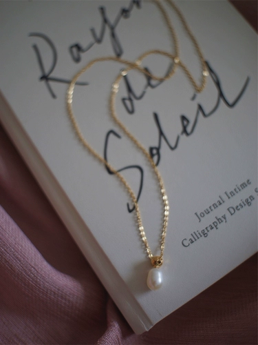 Маленькое натуральное ожерелье из жемчуга, цепочка до ключиц, простой и элегантный дизайн