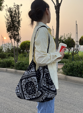 ins博主韩国单肩腰果花帆布包孔孝真白百何同款女2024新款帆布包