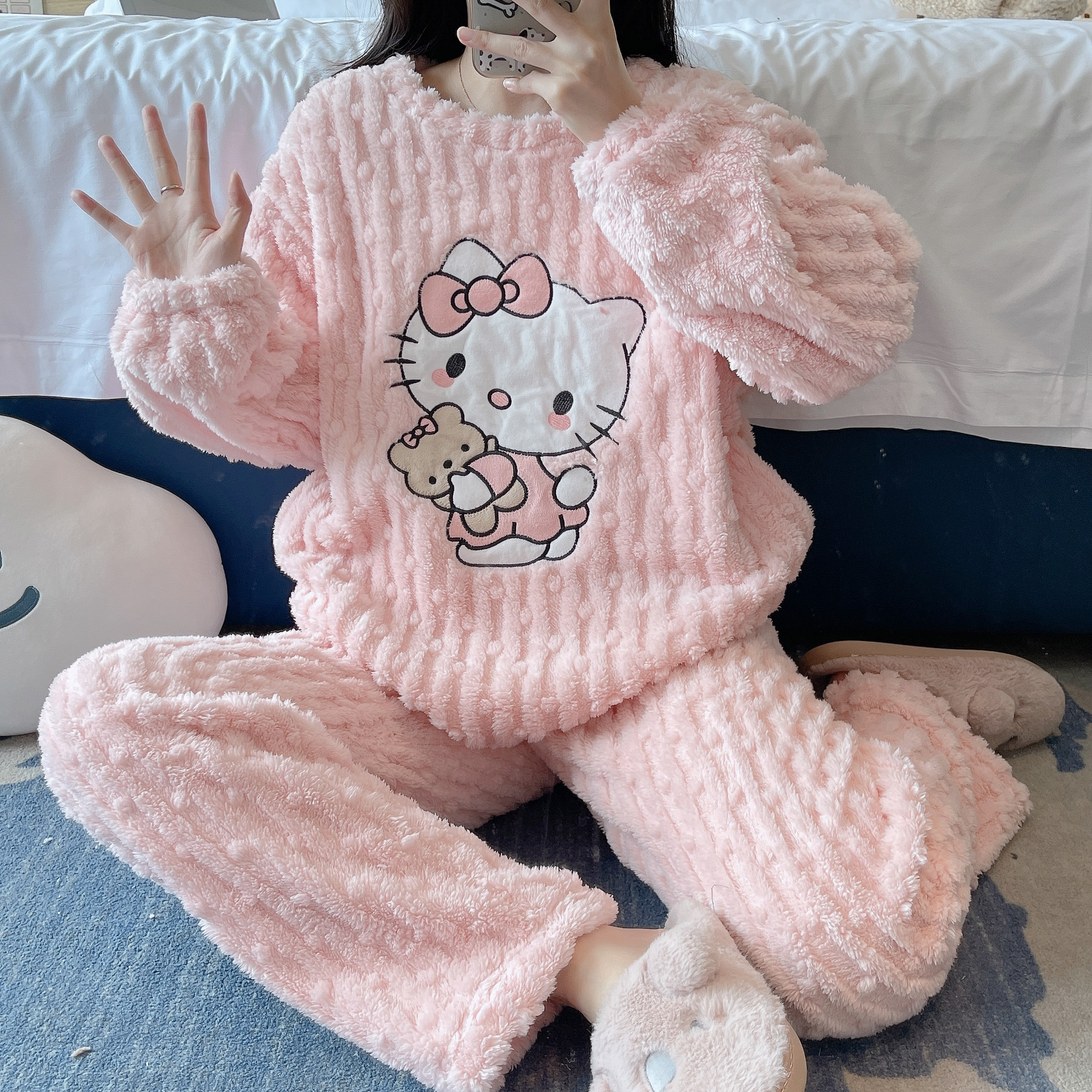 卡通猫珊瑚绒睡衣女2025冬季新款加绒加厚家居服冬季保暖长袖