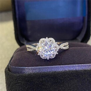 莫桑钻戒指女轻奢高级感复古群镶925银仿真结婚求婚艾莎公主钻戒