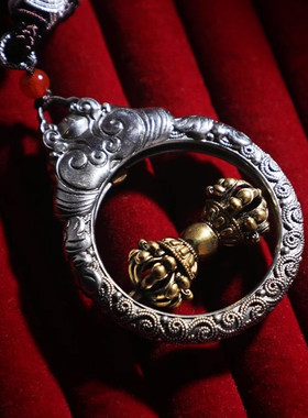 尼泊尔藏式铜制九股金刚杵挂件