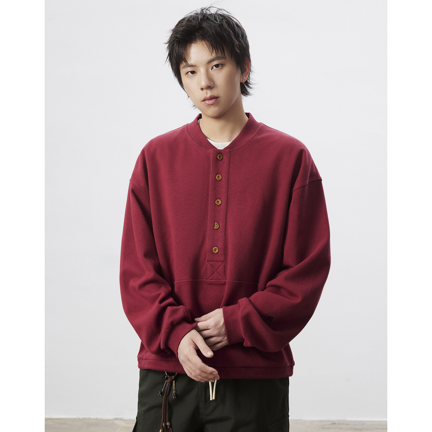 UHUZZ 25AW连排扣亨利领套头卫衣休闲复古宽松长袖男女情侣装秋