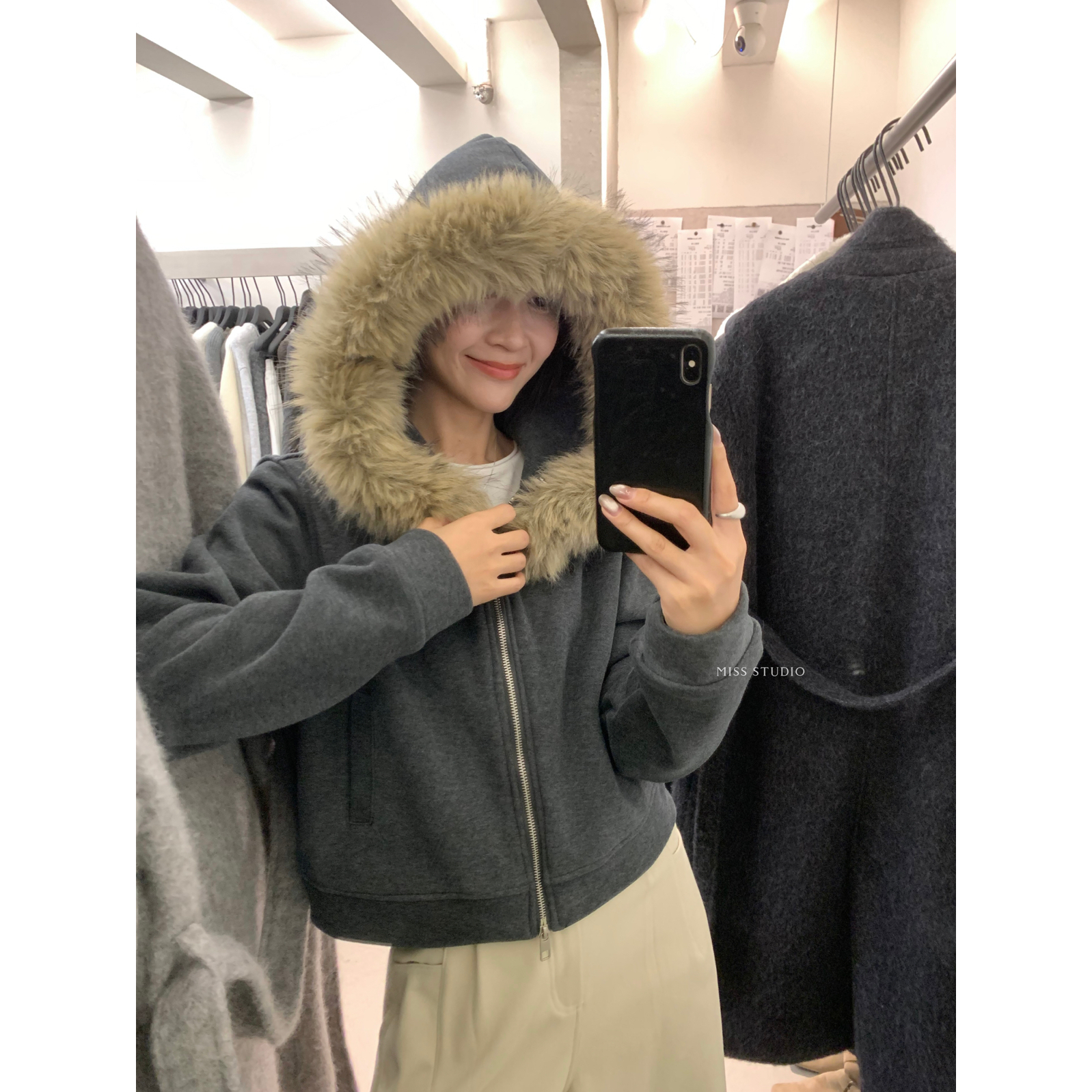 MISS密思家-的毛绒绒不过时毛领奥粒绒暖和开衫外套卫衣外套89069