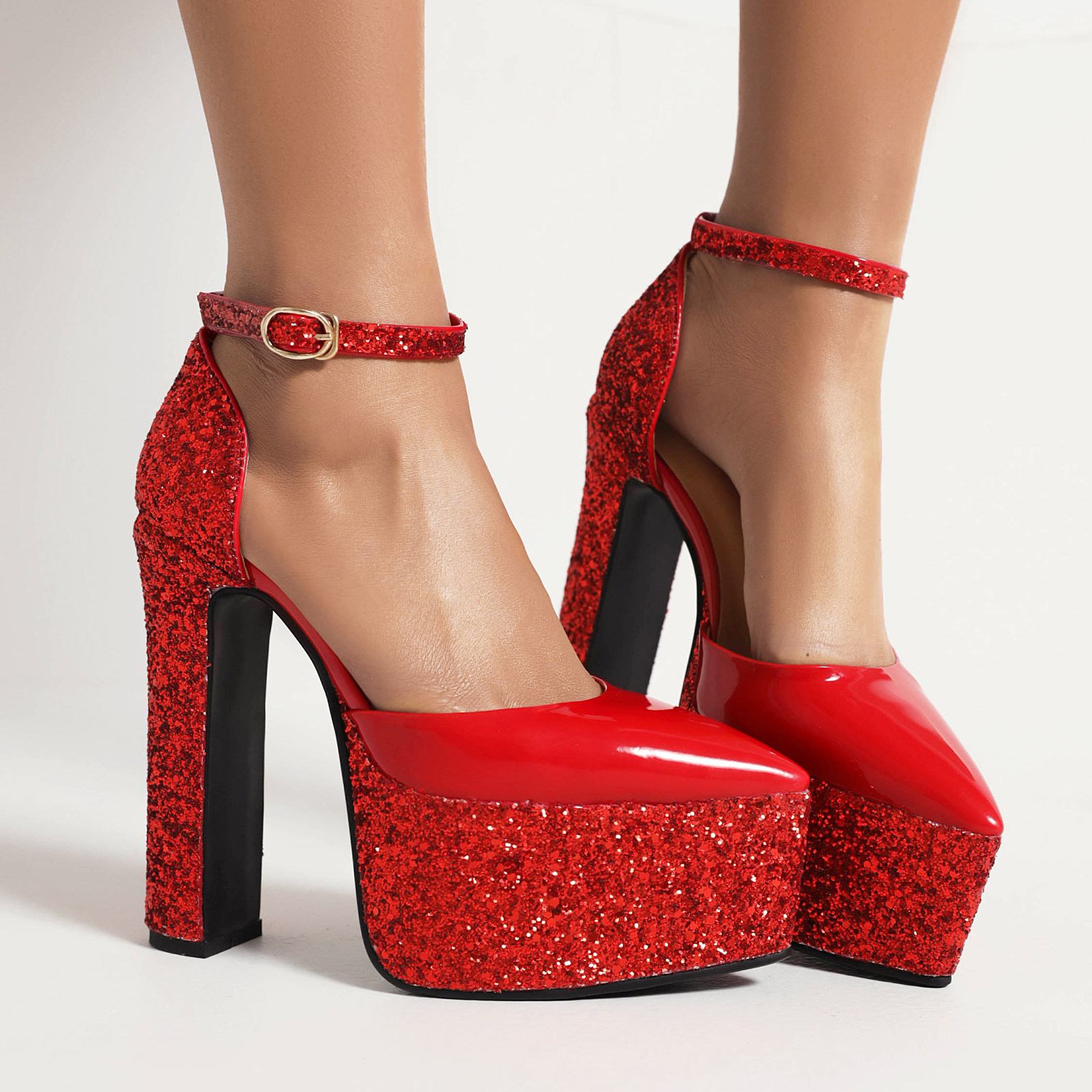 尖头粗跟亮片漆皮红色新娘婚鞋主婚纱一字式扣带高跟鞋侧空女凉鞋