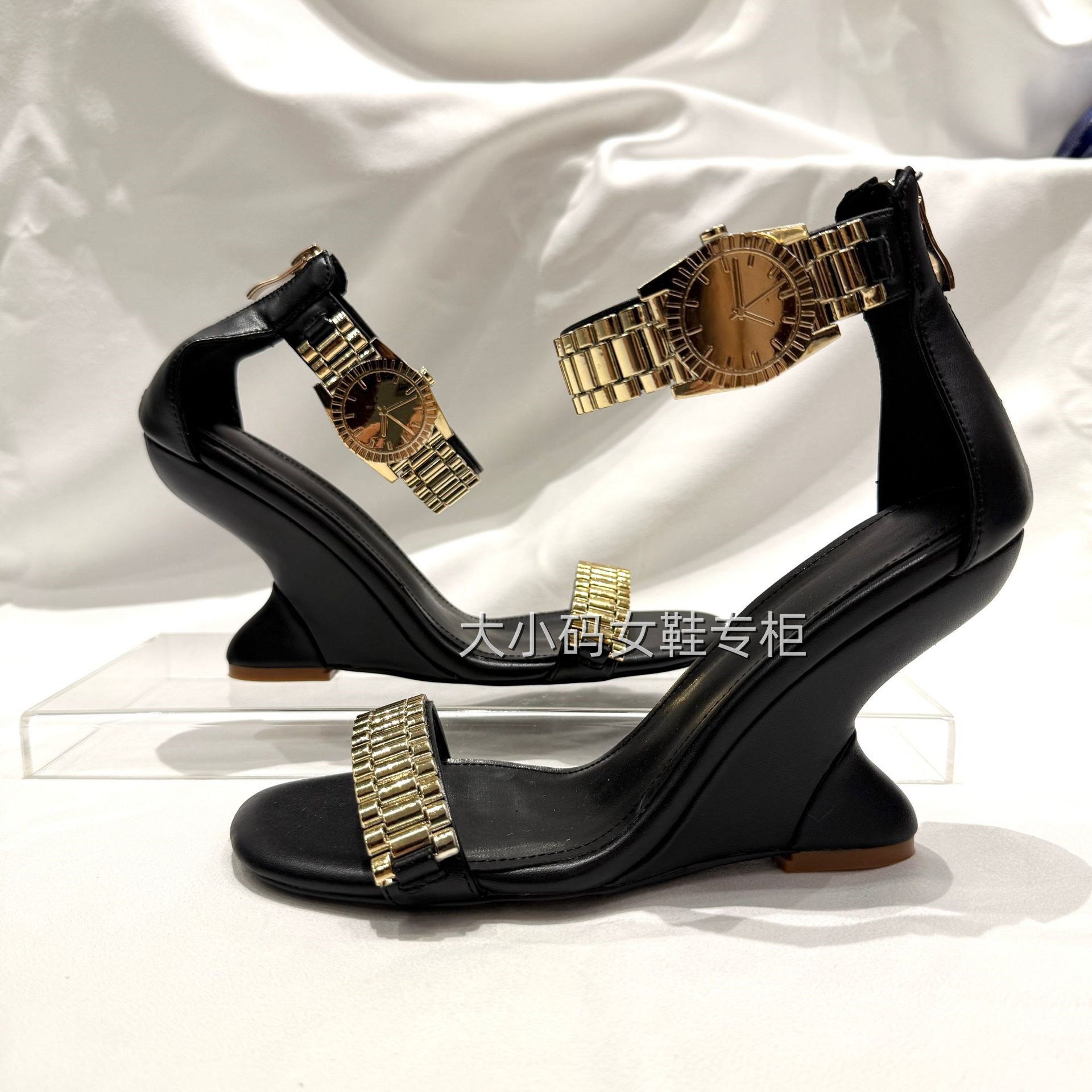 欧美外贸金属坡跟手表高跟凉鞋一字扣带露趾后包拉链单鞋时装凉靴
