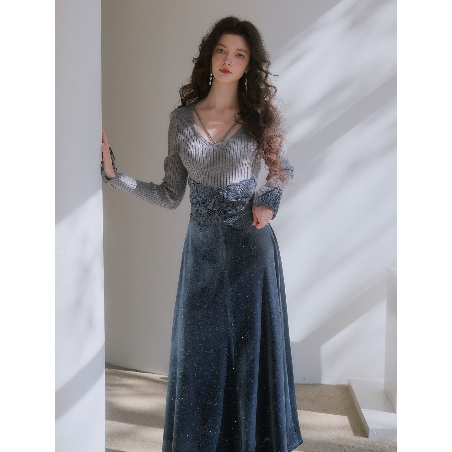 彼得潘大叔《夜的第二章》系带装饰蕾丝袖口针织衫层次感半裙套装,女装/女士精品,时尚套装,淘宝优惠券,粉丝福利购,淘宝优惠卷