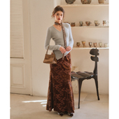 叔桃心领修身 彼得潘大叔 梵高麦因 毛绒上衣精美珠片蝴蝶绣半裙