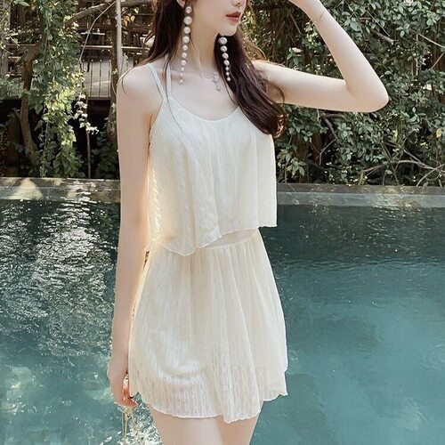 泳衣女2025年新款保守夏季遮肚显瘦超仙范连体爆款ins蕾丝游泳衣