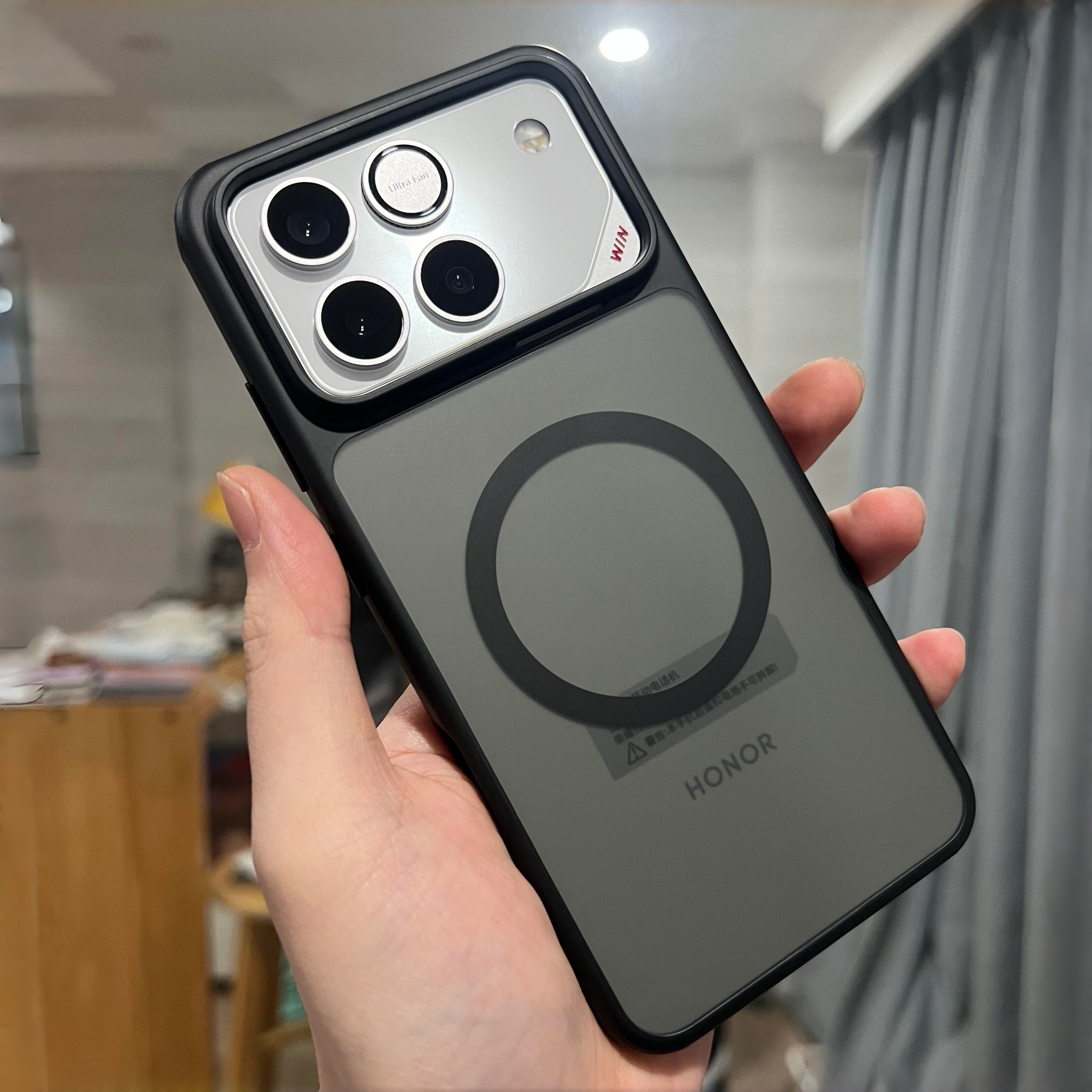 磨砂黑防指纹适用荣耀WIN RT磁吸手机壳500/400无线充电Magic8硅胶软边x70华为mate80pro亚克力nova15防摔14