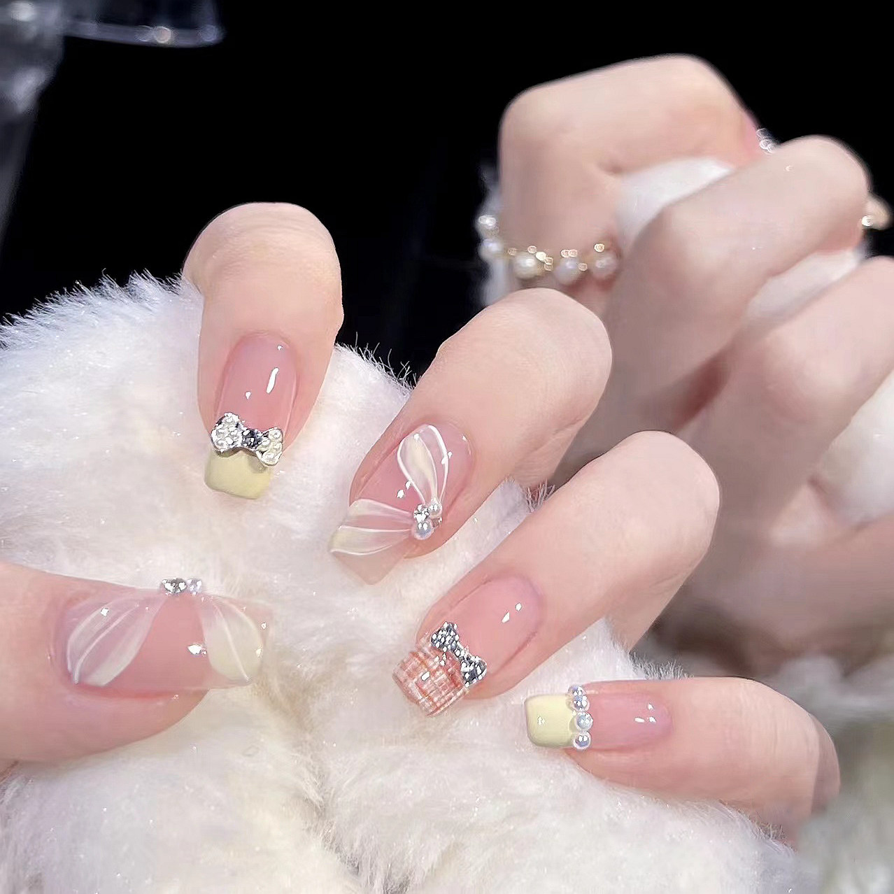 nana穿戴甲秋冬温柔气质飘带法式小香风手工定制美甲成品少女辣妹