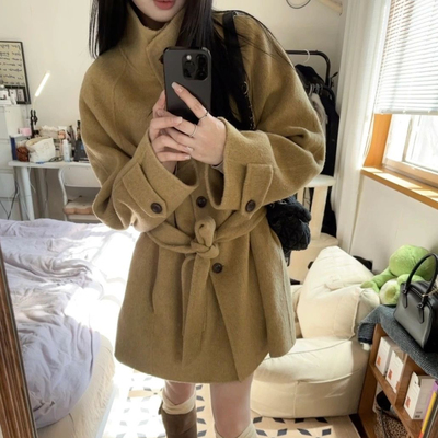 高级感赫本风卡其色毛呢子气质夹棉大衣女秋冬小个子外套中长款