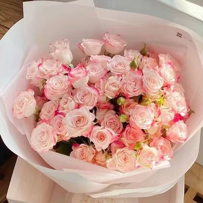 折射多头玫瑰泡泡云南昆明基地直发同城速递鲜花花束玫瑰元旦节