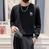 黑色