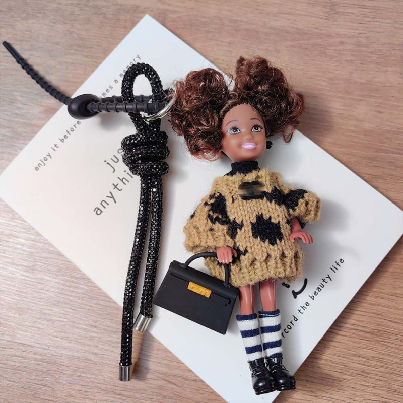 可爱黑皮芭比娃娃包包挂件 闪钻结钥匙扣 风高级感包包挂饰