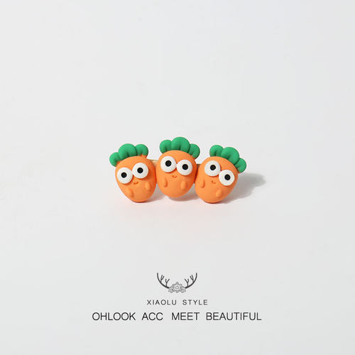 小鹿姐姐卡通大眼萝卜