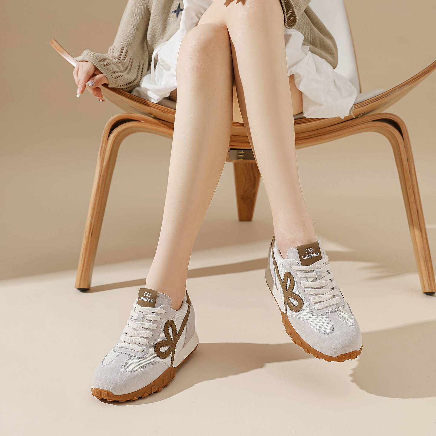 内增高韩版时装休闲德训鞋女2026春季新款轻便厚底阿甘鞋跑步鞋潮