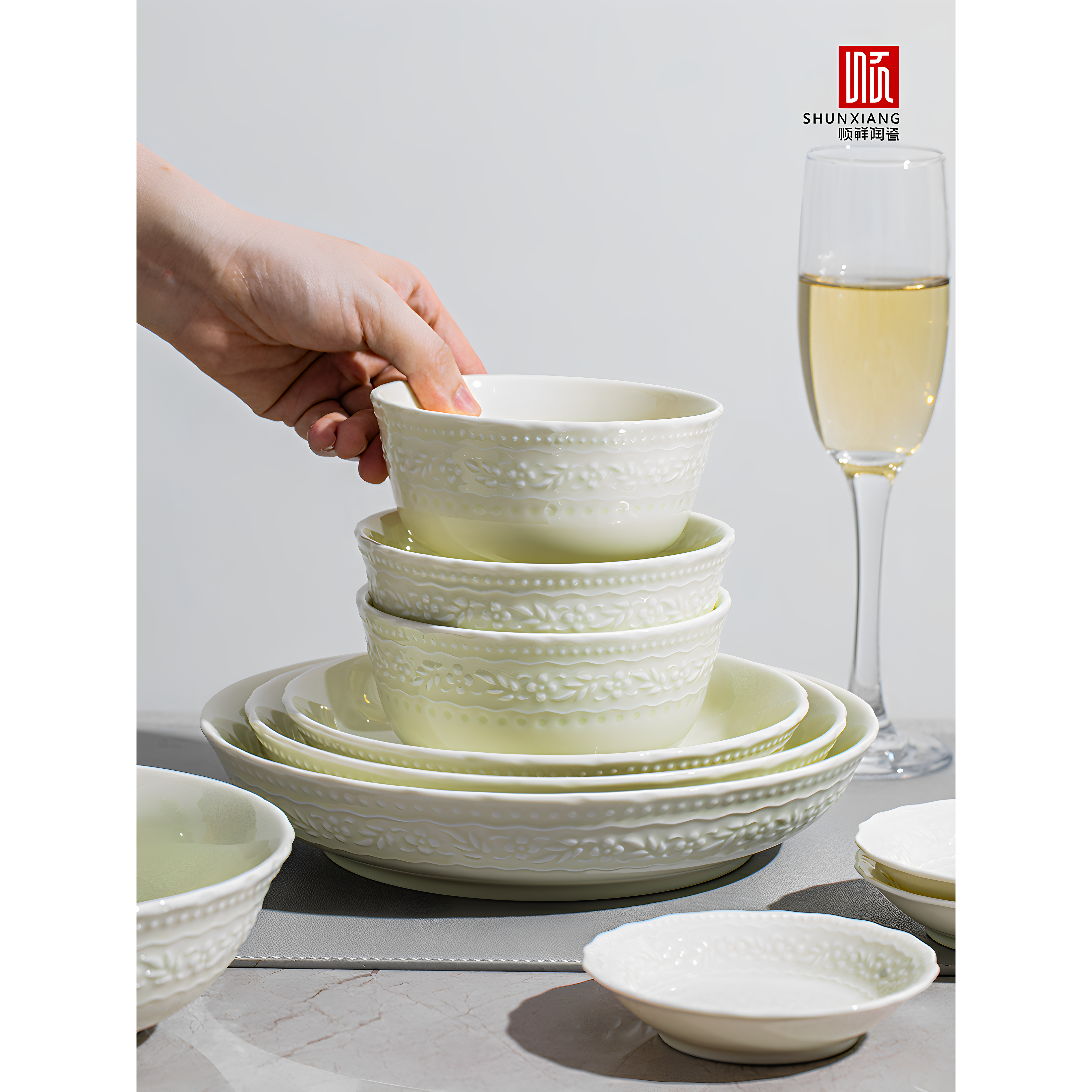 顺祥陶瓷浮雕花边乔迁套装健康釉图片