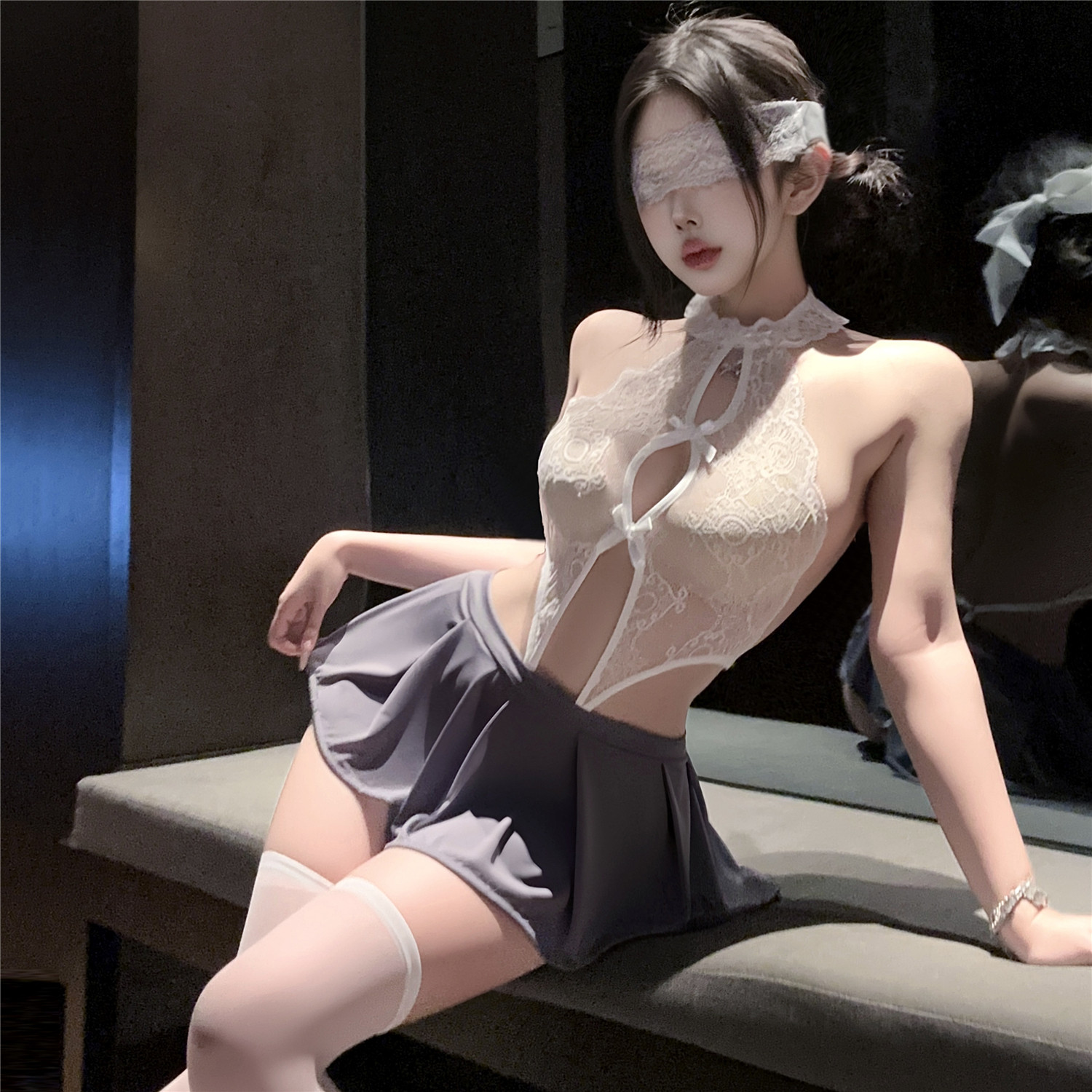 性感蕾丝挂脖镂空睡裙女