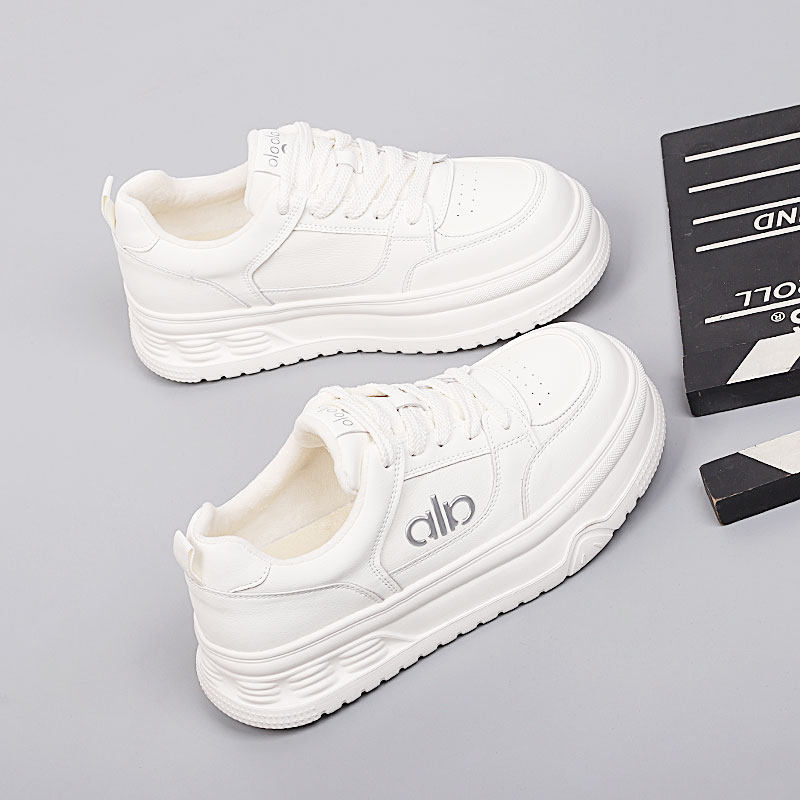 新款大码女鞋41-43时尚棉鞋冬季2025加绒板鞋特大号保暖小白鞋女