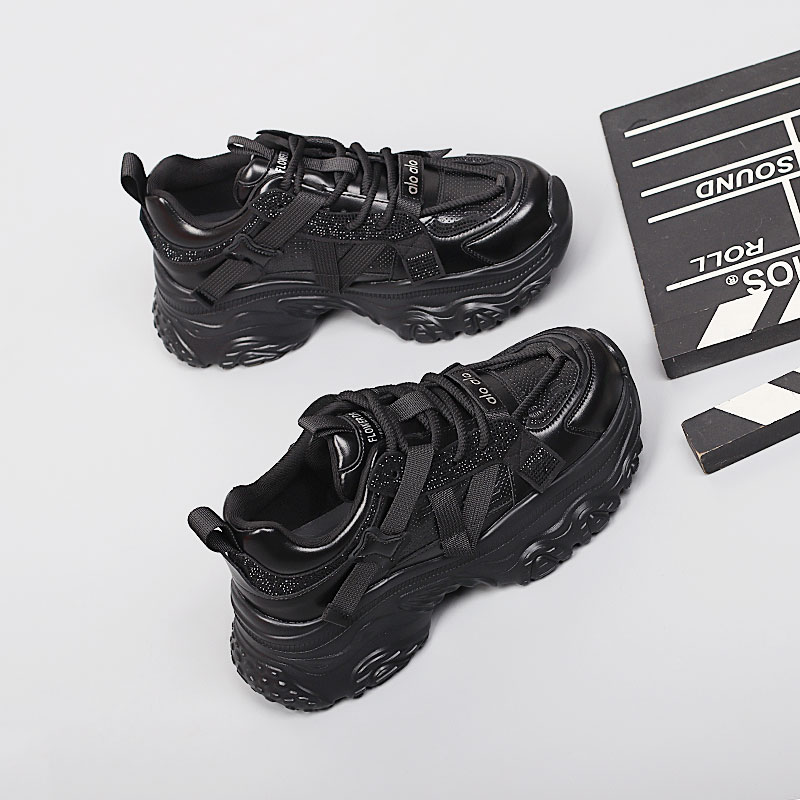 脚宽胖大码女鞋41一43时尚单鞋2025秋季新款休闲百搭舒适老爹鞋女