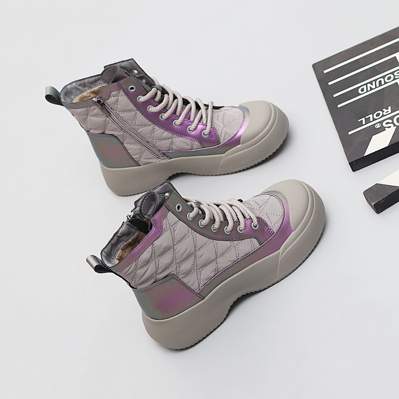 2024冬季新款大码女鞋41-43棉靴时尚休闲百搭加绒特大号马丁靴女