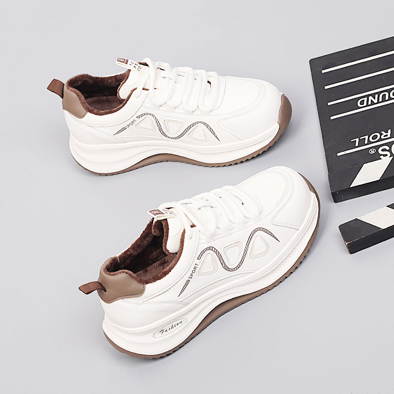 胖mm鞋宽胖脚棉鞋41-43大码女鞋冬季2025新款休闲时尚加绒小白鞋